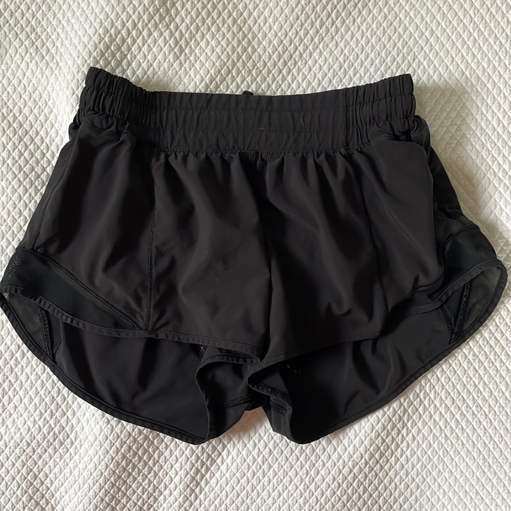 lululemon hottie hot shorts